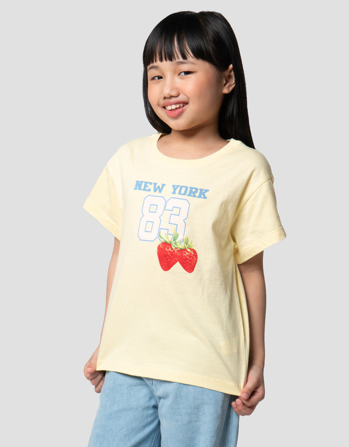 Little M Varsity Strawberry Kaos Anak Perempuan