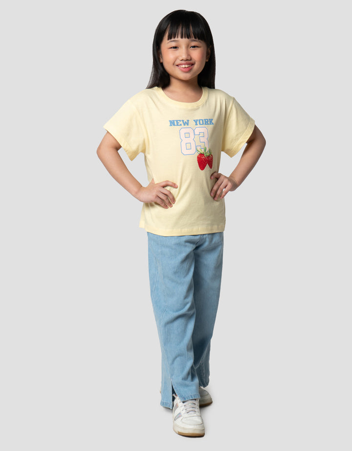 Little M Varsity Strawberry Kaos Anak Perempuan