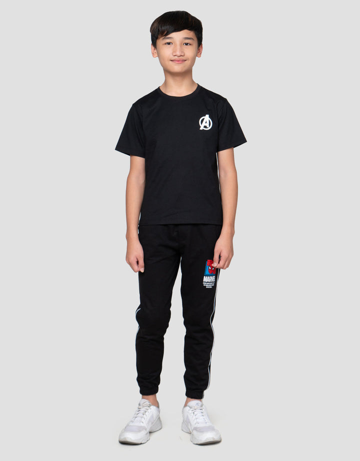 Marvel Avg All Heroes Print Kaos Anak Laki-laki