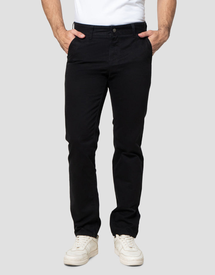 Lois Celana Chinos Slim Fit Pria