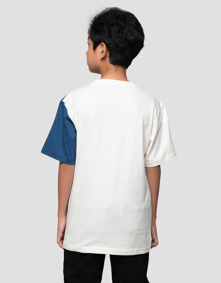 Nevada Vertical Cut N Sewn Explorer Kaos Anak Laki-laki