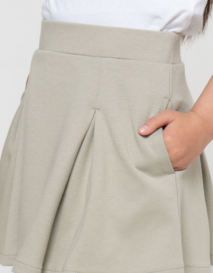 Suko Mini Sweatdry Rok Celana Anak Perempuan