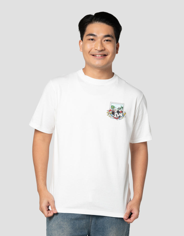 Disney Mickey Homecoming Backprint Kaos Pria