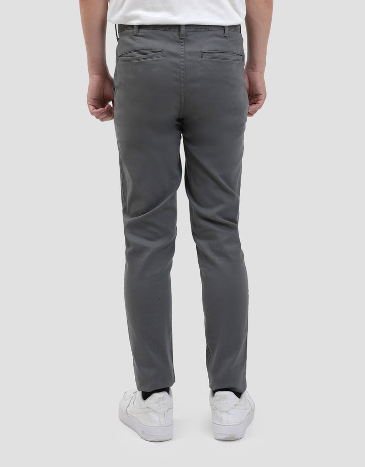 Nevada Woven Slim Fit Celana Chinos Pria