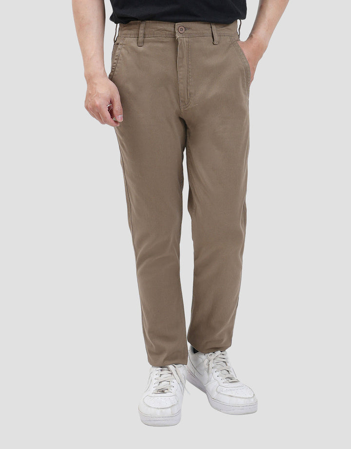 Nevada Woven Slim Fit Celana Chinos Pria