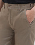 Nevada Woven Slim Fit Celana Chinos Pria