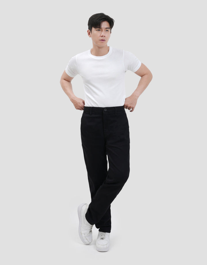 Nevada Woven Regular Celana Chinos Pria