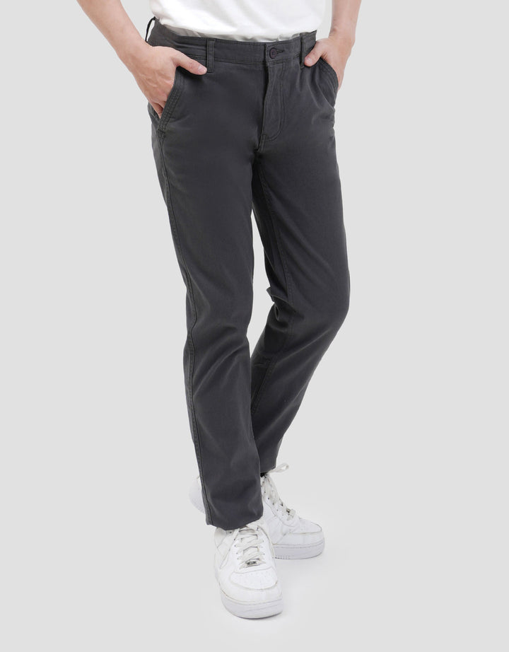 Nevada Woven Regular Celana Chinos Pria