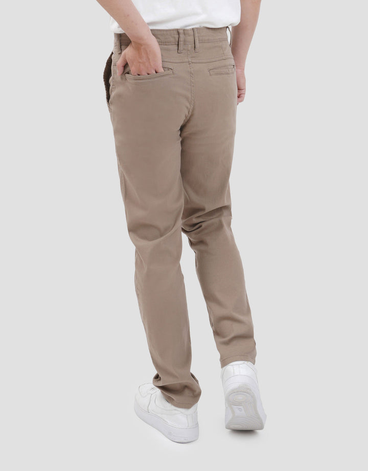 Nevada Woven Regular Celana Chinos Pria