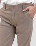 Nevada Woven Regular Celana Chinos Pria