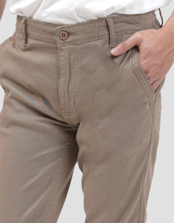 Nevada Woven Regular Celana Chinos Pria