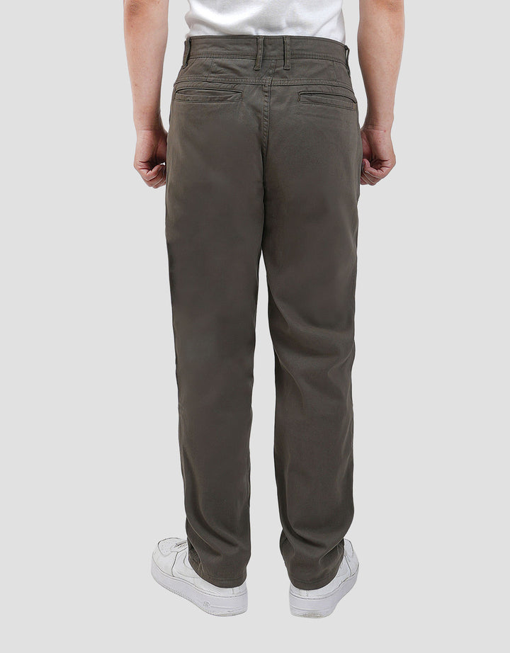 Nevada Woven Regular Celana Chinos Pria