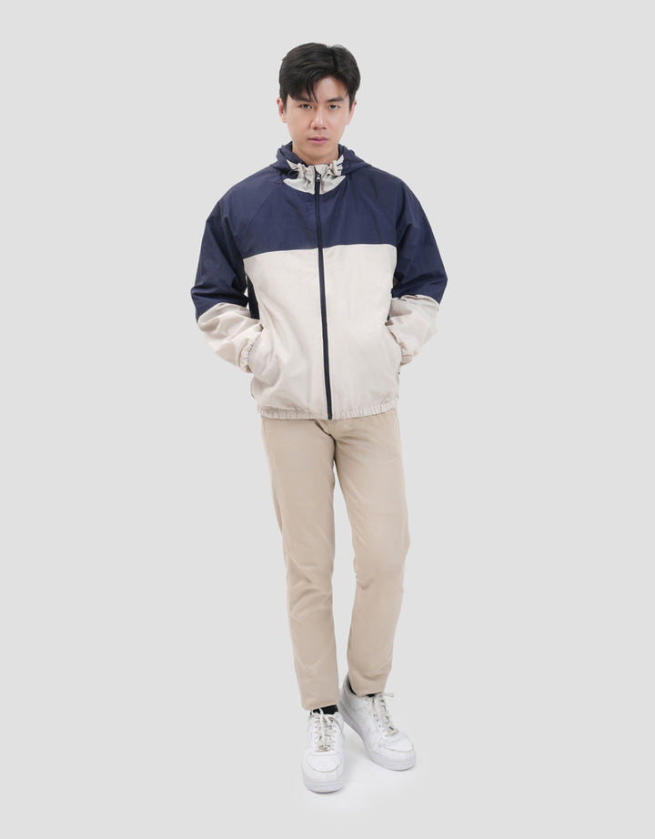 Nevada Woven Nylon Crinkle Cut & Sewn Jaket Hoodie Pria