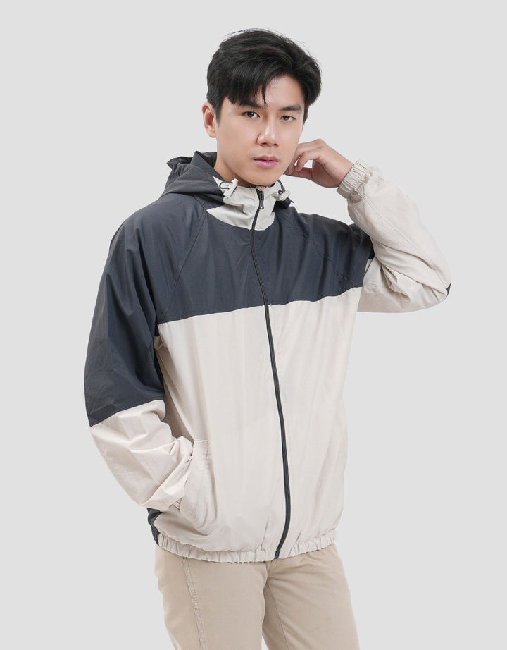 Nevada Woven Nylon Crinkle Cut & Sewn Jaket Hoodie Pria