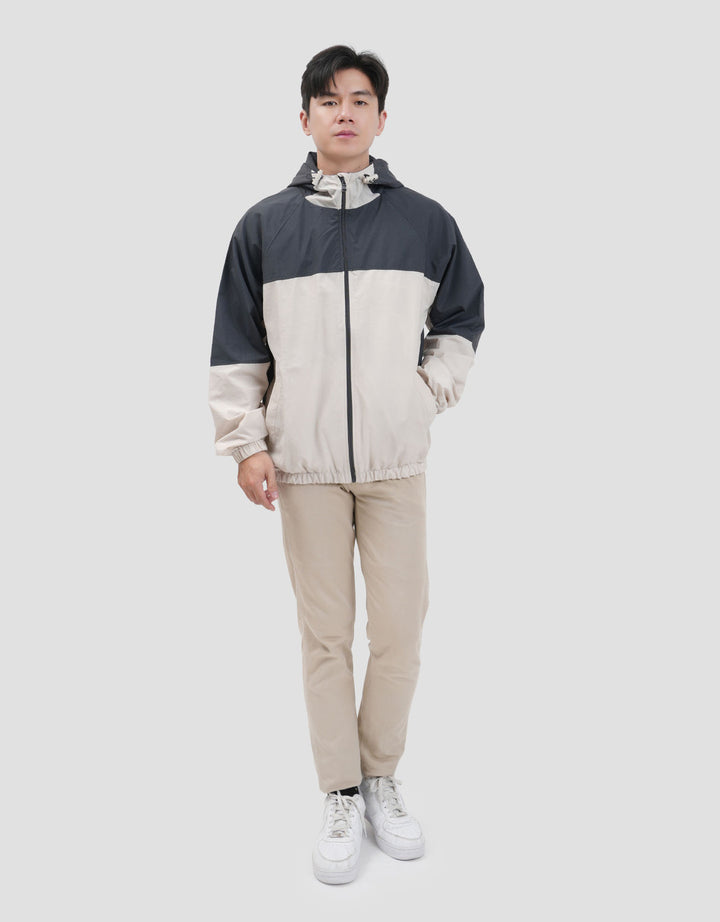Nevada Woven Nylon Crinkle Cut & Sewn Jaket Hoodie Pria