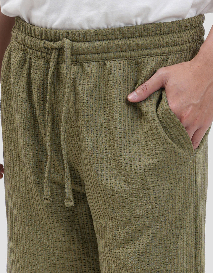 Nevada Knit Above Knee Texture Celana Pendek Pria