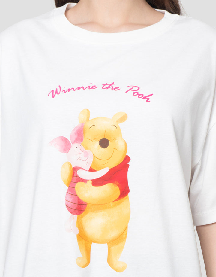 Disney Print Winnie The Pooh Kaos Oversize Wanita
