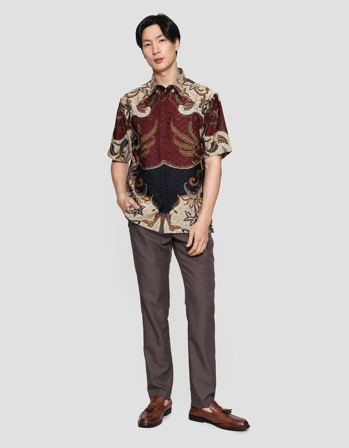 Arjuna Weda Gagarudaan Elegan Hem Batik Pria