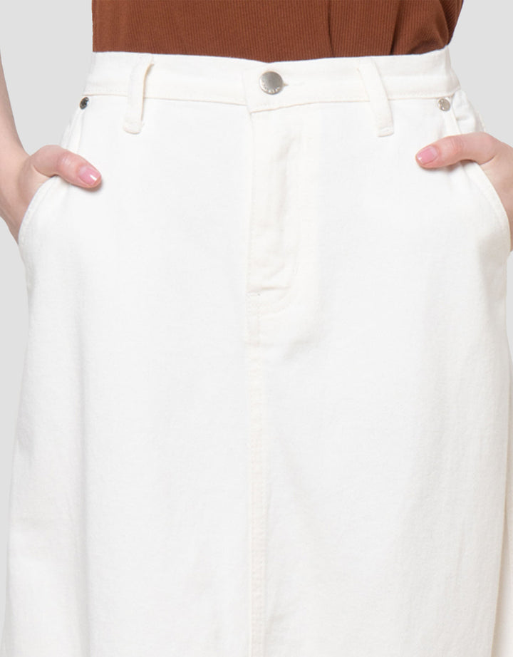 Nevada Basic A Line Rok Denim Wanita