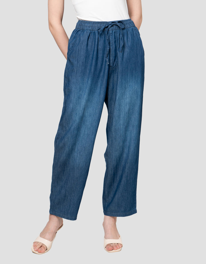 Nevada Tappered Celana Denim Wanita