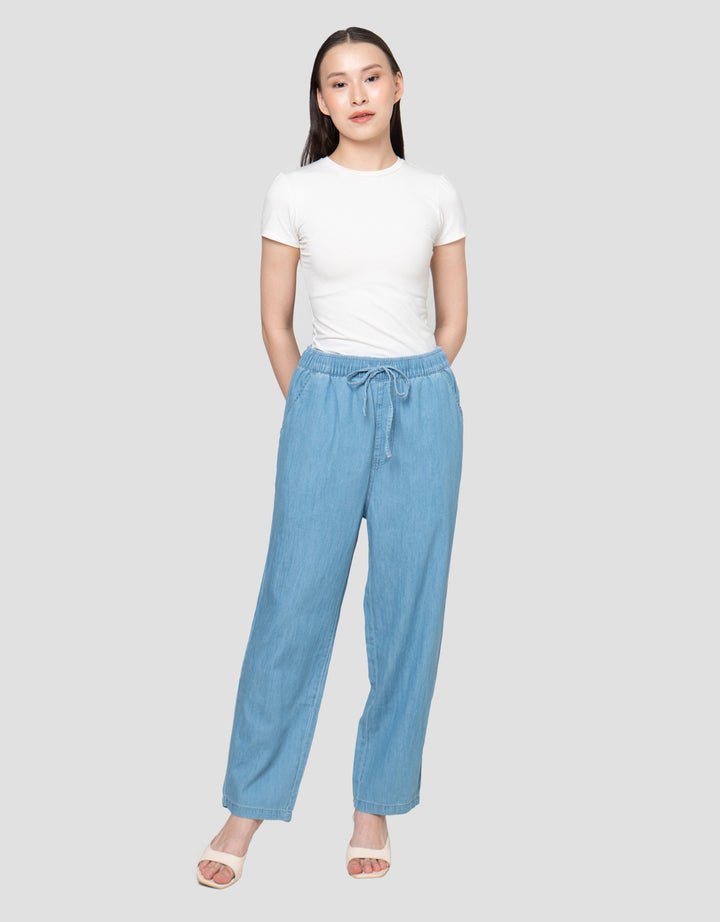 Nevada Tappered Celana Denim Wanita