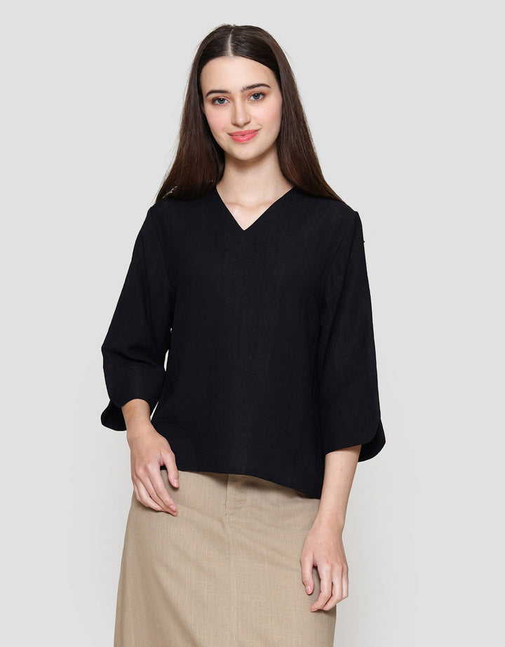 Connexion Blend Plain Loose Blouse Wanita