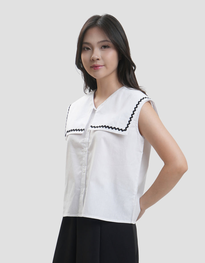 Nevada Wide Collar Blouse Wanita