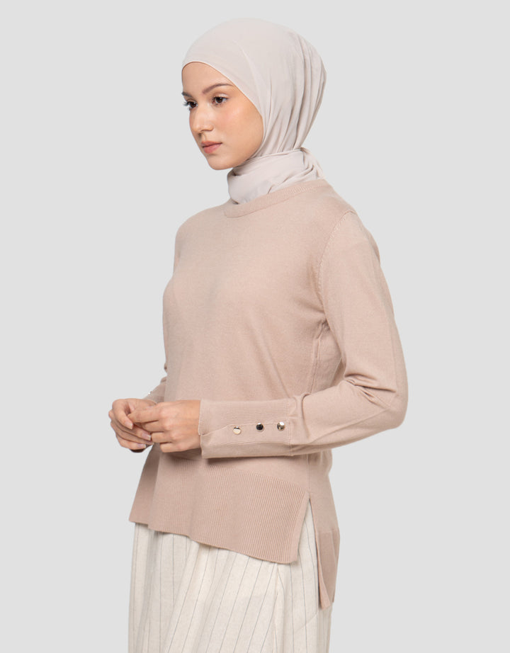 Annisa With Gold Button Kaos Oversize Wanita