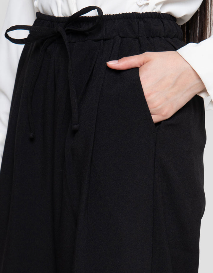 Annisa Straight With Elastic Waist Celana Panjang Wanita