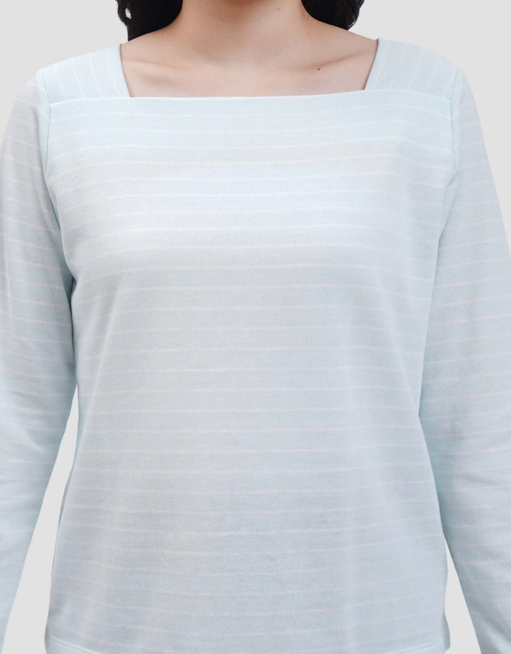 Connexion Square Neck Kaos Wanita