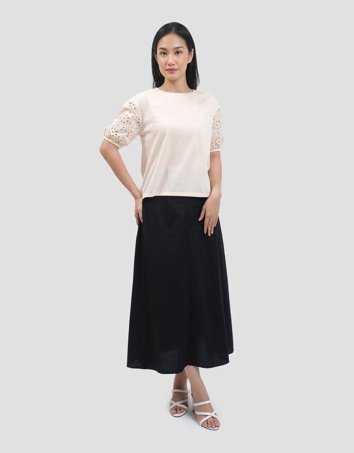 Connexion Eyelet Tgn Kaos Wanita