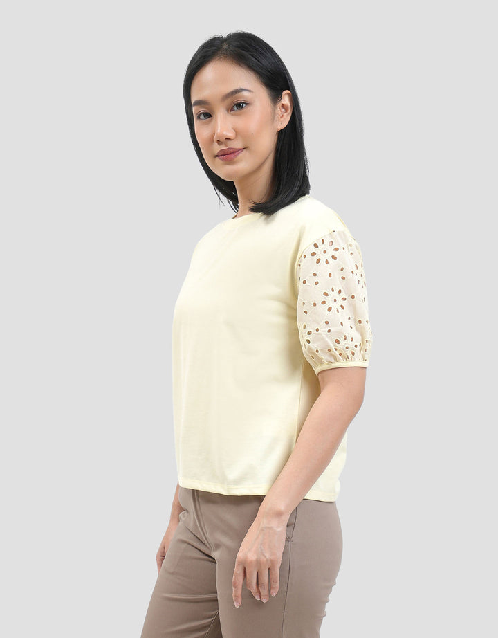 Connexion Eyelet Tgn Kaos Wanita