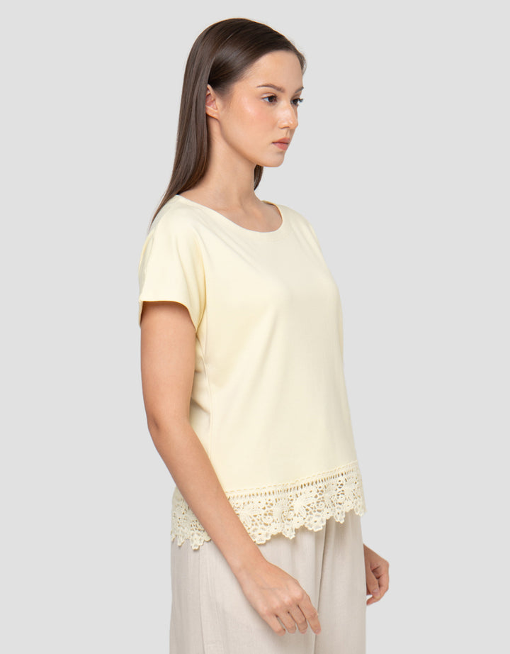 Connexion Kb Eyelet Kaos Wanita