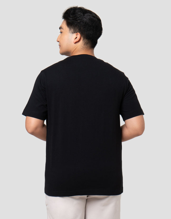 Cole Graphic Dtf Wave Monogram Kaos Pria