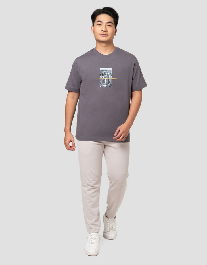 Cole Graphic Dtf City Back Print Kaos Pria