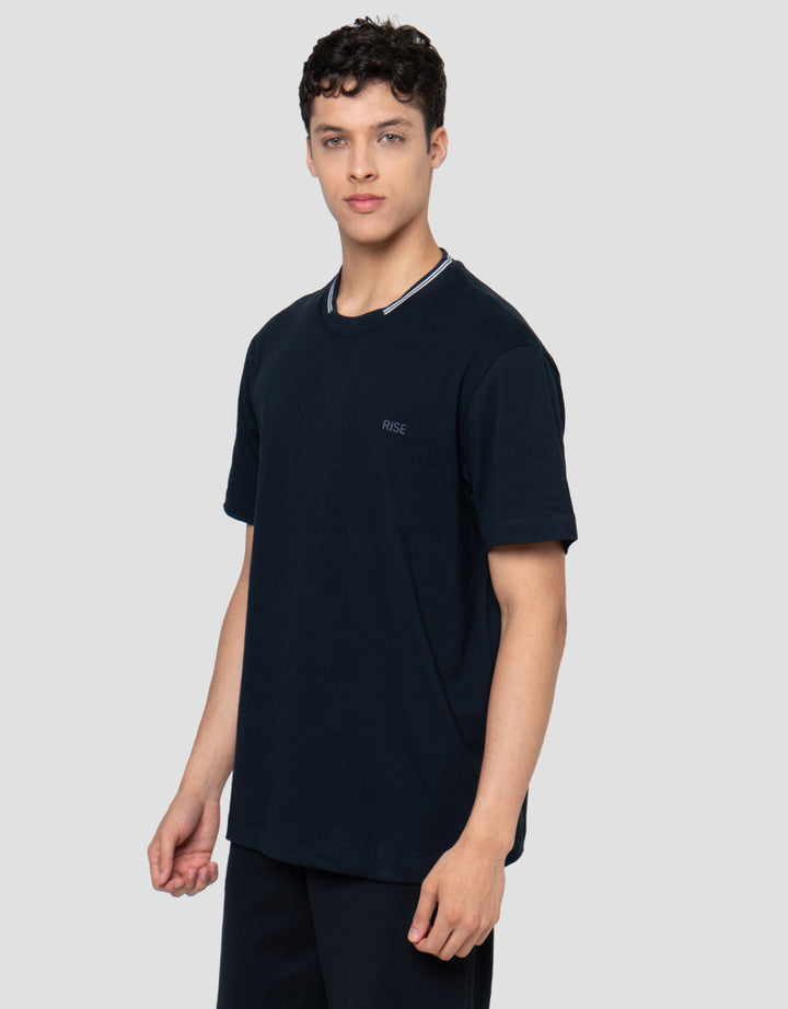 Cole Graphic Collar Manset Smart Fit Kaos Pria