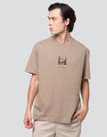 Cole Graphic Stich Print Bridge Kaos Pria