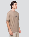 Cole Graphic Stich Print Bridge Kaos Pria
