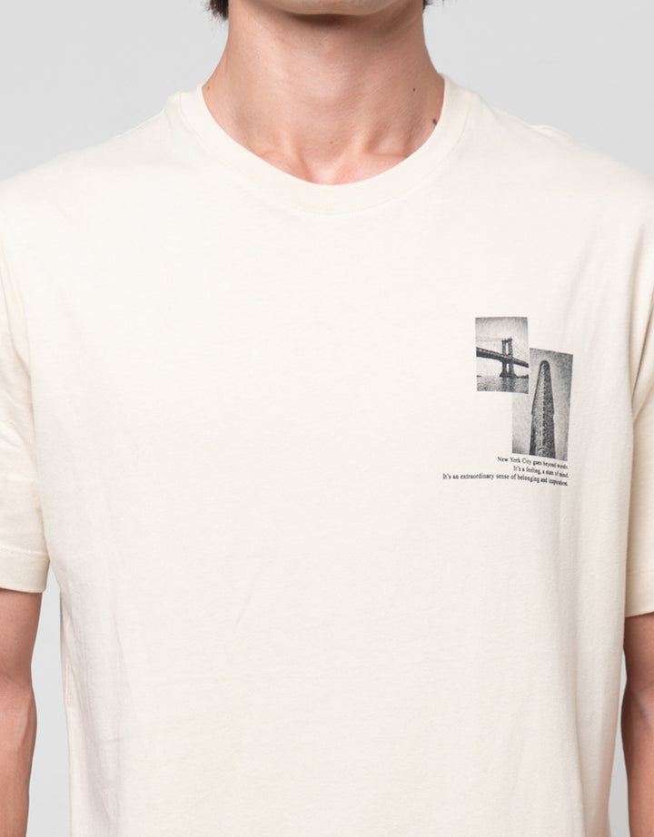 Cole Graphic Small Print Bridge Kaos Pria