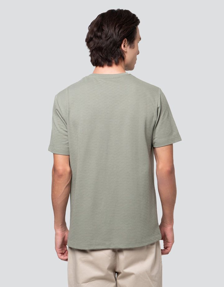 Cole Solid Texture Welt Pocket Repeat Kaos Pria