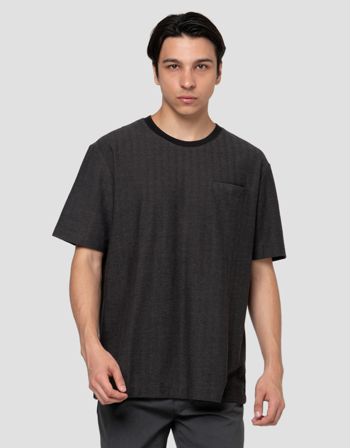 Cole Solid Texture Herring Bone Welt Pocket Smart Fit Kaos Pria