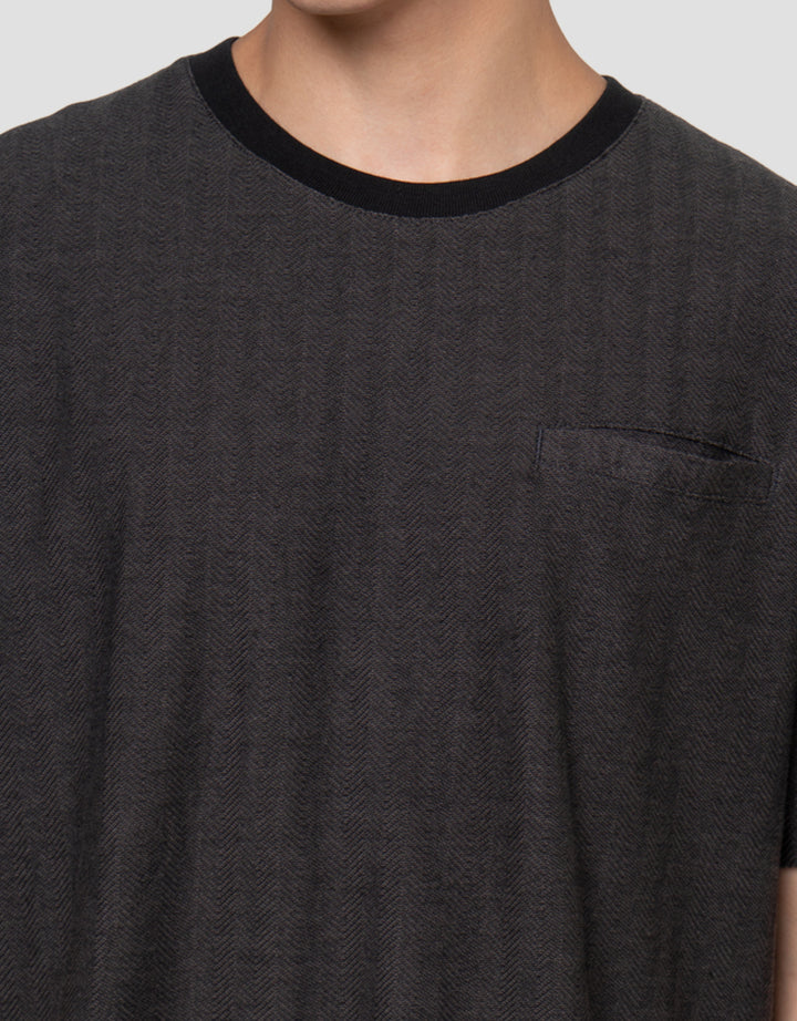 Cole Solid Texture Herring Bone Welt Pocket Smart Fit Kaos Pria