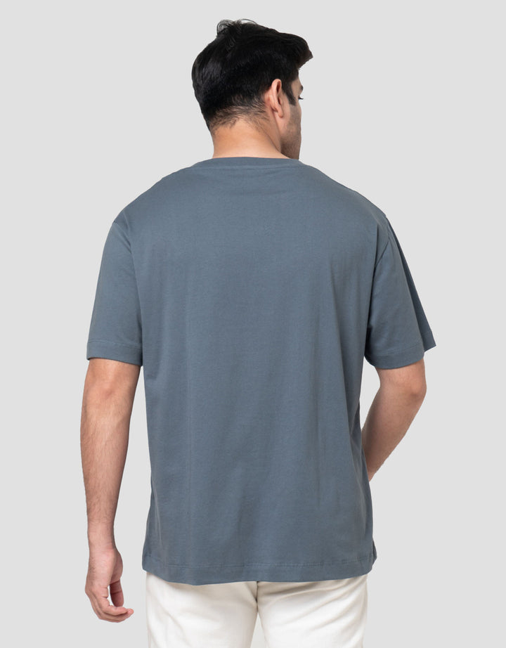 Cole Graphic Building Regular Fit Kaos Pria