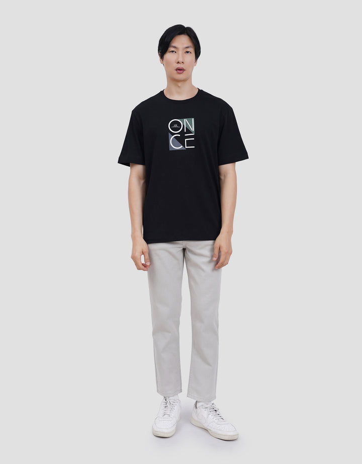 Cole Graphic Regular Fit Kaos Lengan Pendek Pria