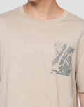 Cole Graphic Regular Fit Kaos Pria