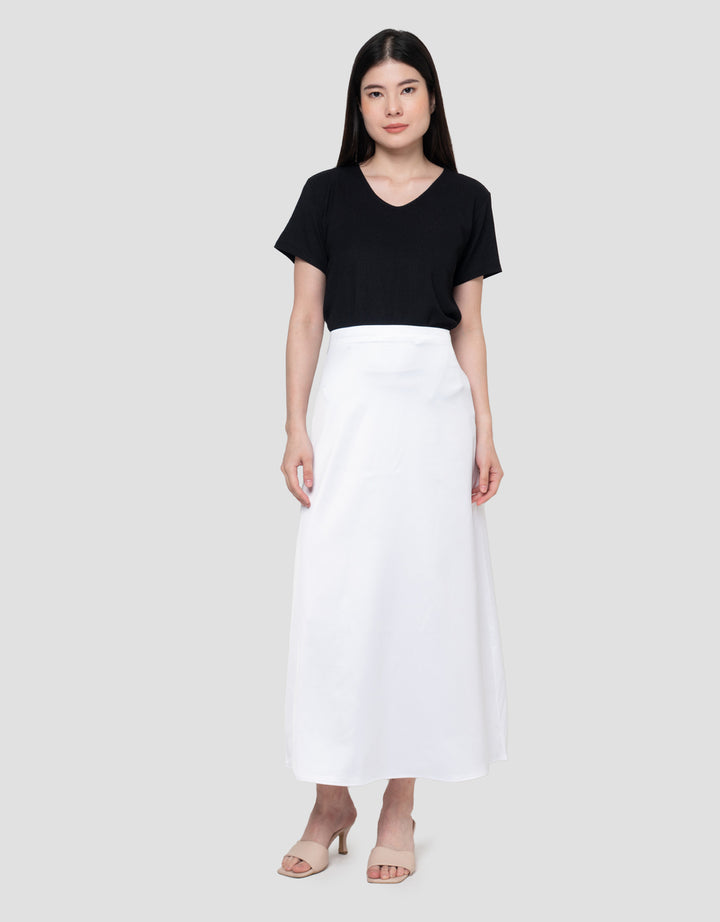 Connexion Poly Satin Clean Finish Rok Maxi Wanita