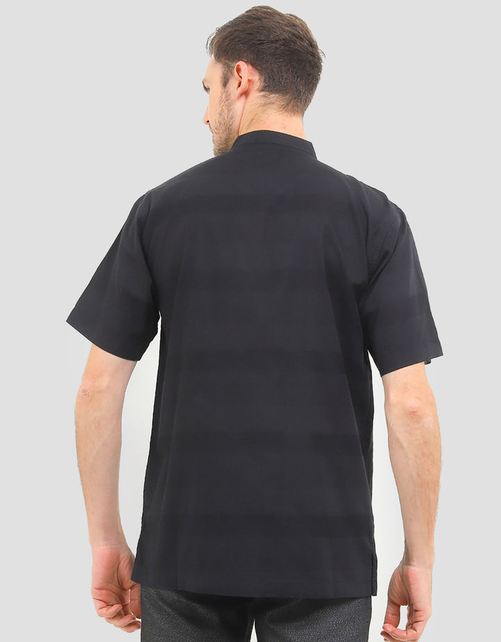 Intresse Battery Point Baju Koko Lengan Pendek Pria