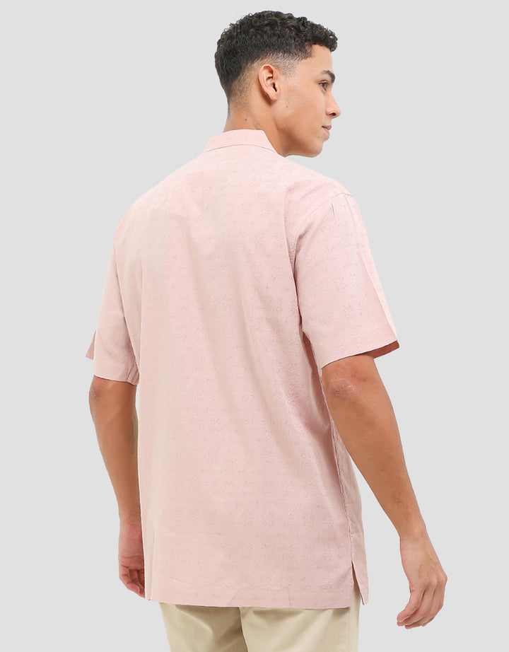 Intresse Rosy Thought Baju Koko Lengan Pendek Pria