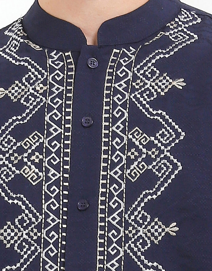 Intresse KeppelBaju Koko Lengan Panjang Pria