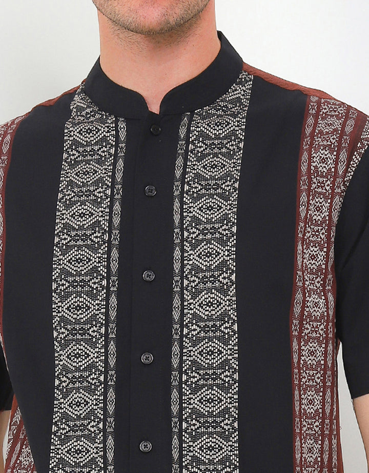 Intresse Mid Spice Baju Koko Lengan Pendek Pria